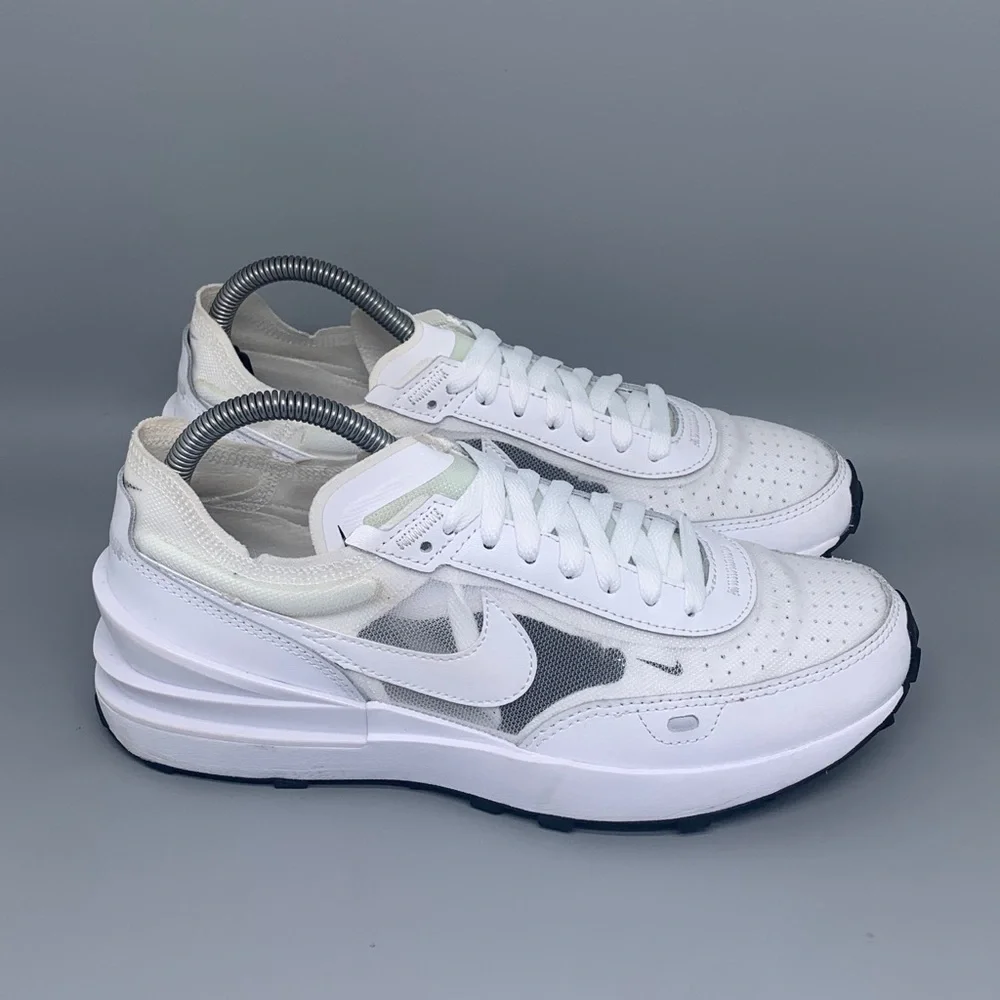 Nike Waffle One White Running Shoes DC2533‑103 Women’s Sz‎ 9